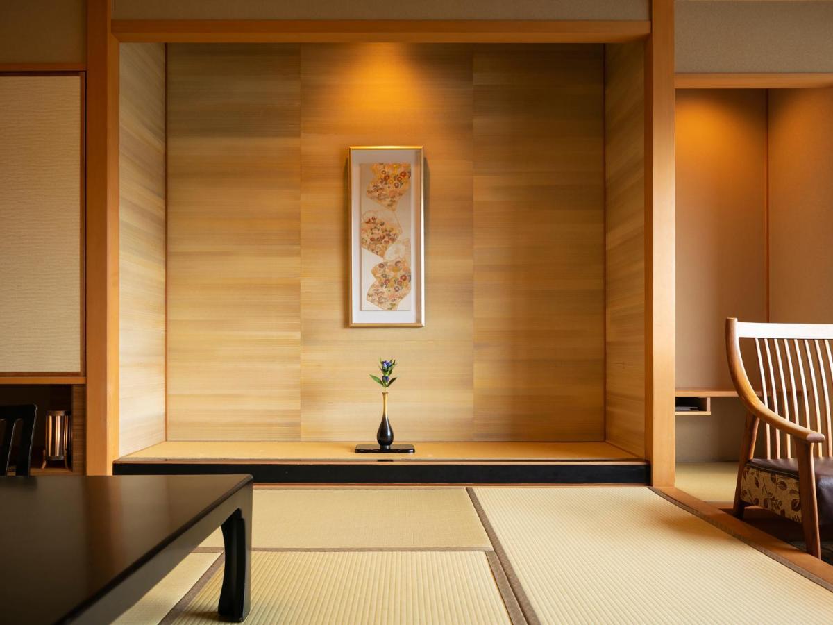อะวะจิ ยุเมะเซงเก - ซุโมะโตะ ออนเซน Hotel Sumoto ภายนอก รูปภาพ